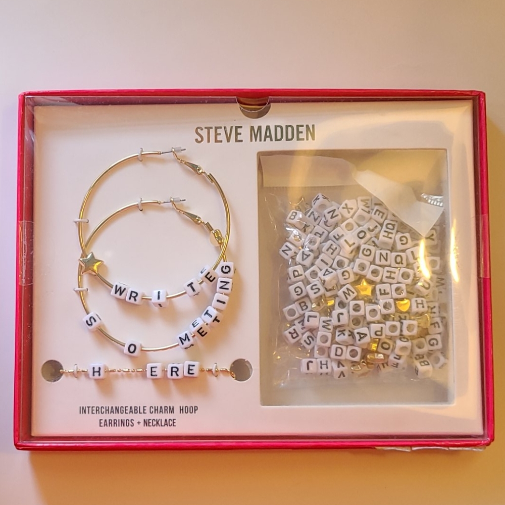 Steve Madden Earrings And Necklace Set